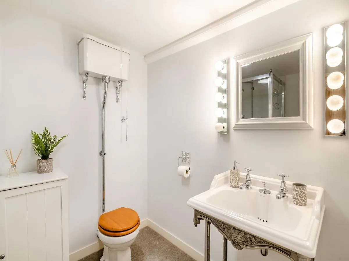Σπίτι διακοπών Airy Hill Manor - The Penthouse Βίλα Γουίτμπι