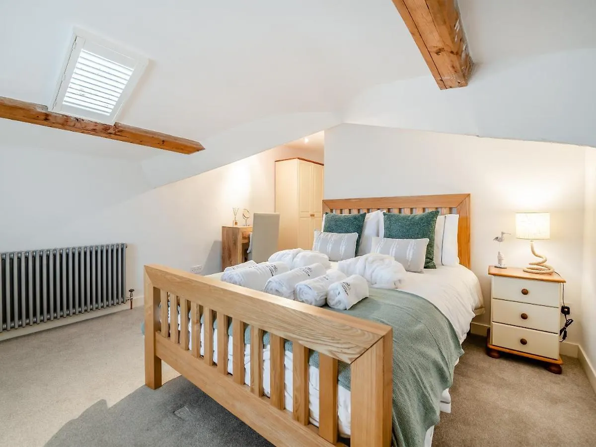Airy Hill Manor - The Penthouse Βίλα Γουίτμπι